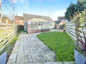 Caroline Close- click for photo gallery